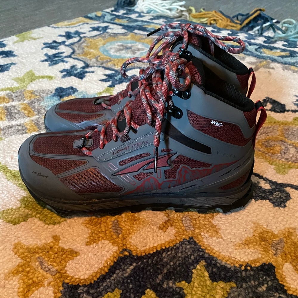 Lone Peak 4s
